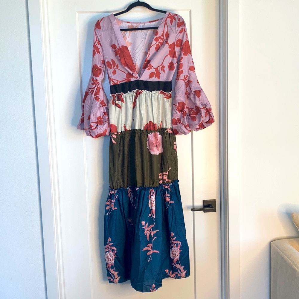 BRAND NEW Colorful Floral Long Sleeve Maxi Dress. Size S